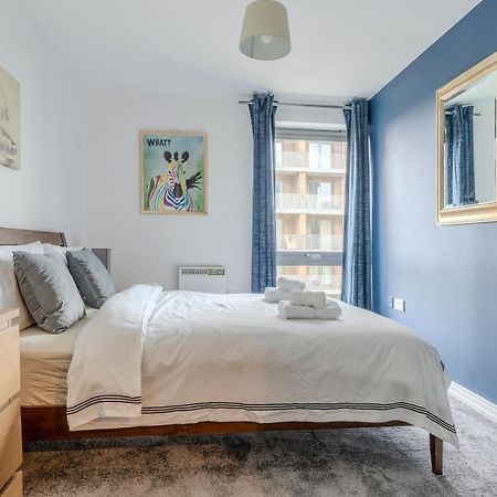 Апартаменты Entire Flat In Ealing Лондон Экстерьер фото