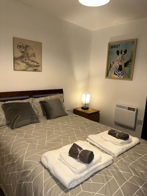 Апартаменты Entire Flat In Ealing Лондон Экстерьер фото