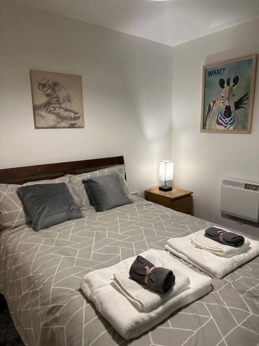 Апартаменты Entire Flat In Ealing Лондон Экстерьер фото