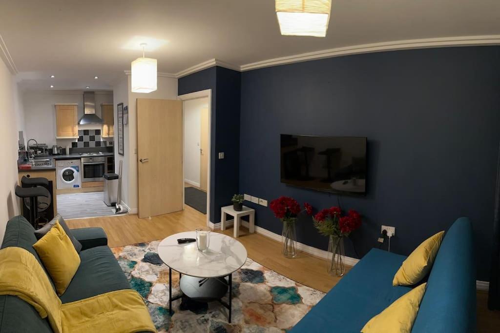 Апартаменты Entire Flat In Ealing Лондон Экстерьер фото